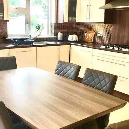 Shangri-la Large Family Townhouse Free Carpark Prázdninový dům