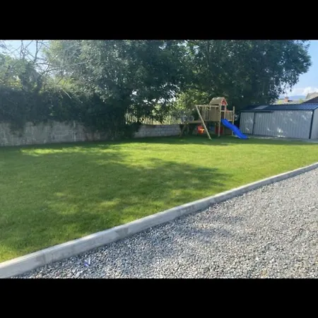 Shangri-la Large Family Townhouse Free Carpark * 基拉尼