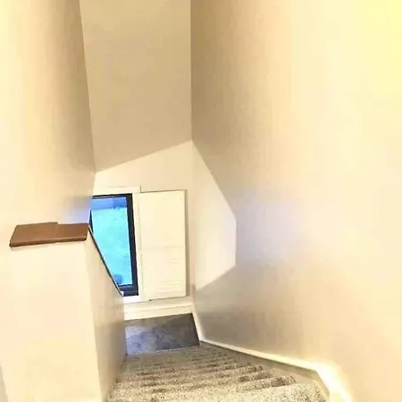 Shangri-la Large Family Townhouse Free Carpark Σπίτι διακοπών *